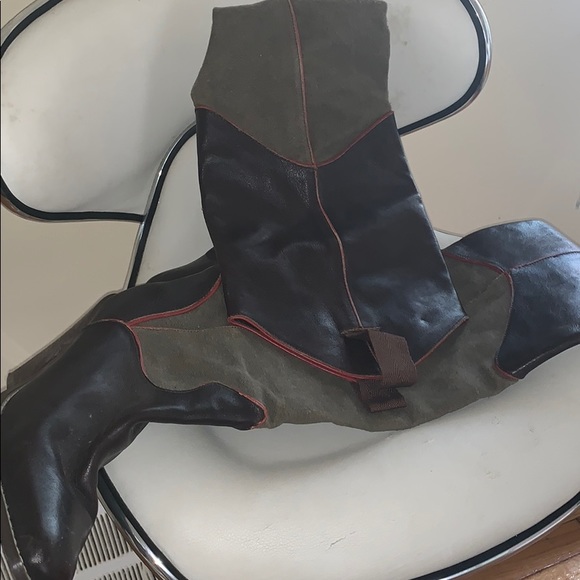 Boots - Picture 3 of 3